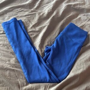 All in motion // blue ribbed leggings